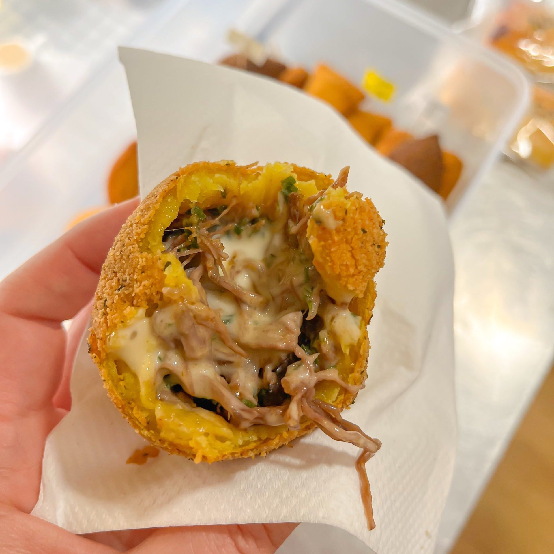 Coxinha de Costela Desfiada